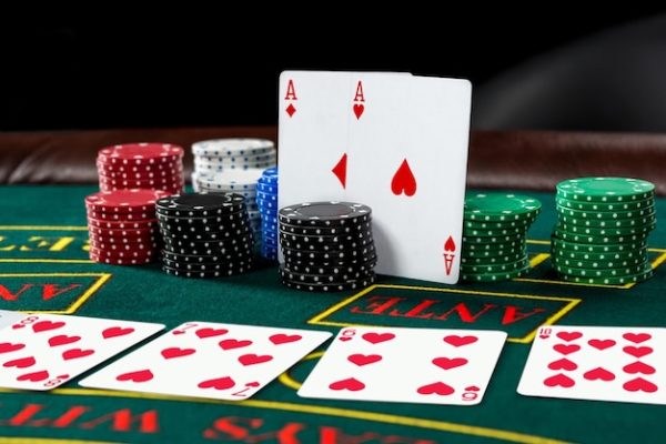 Insights into player behavior at casino online