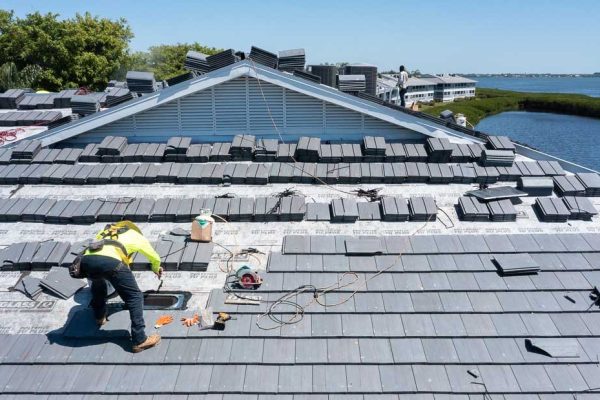Safety Standards Followed by Professional roofers
